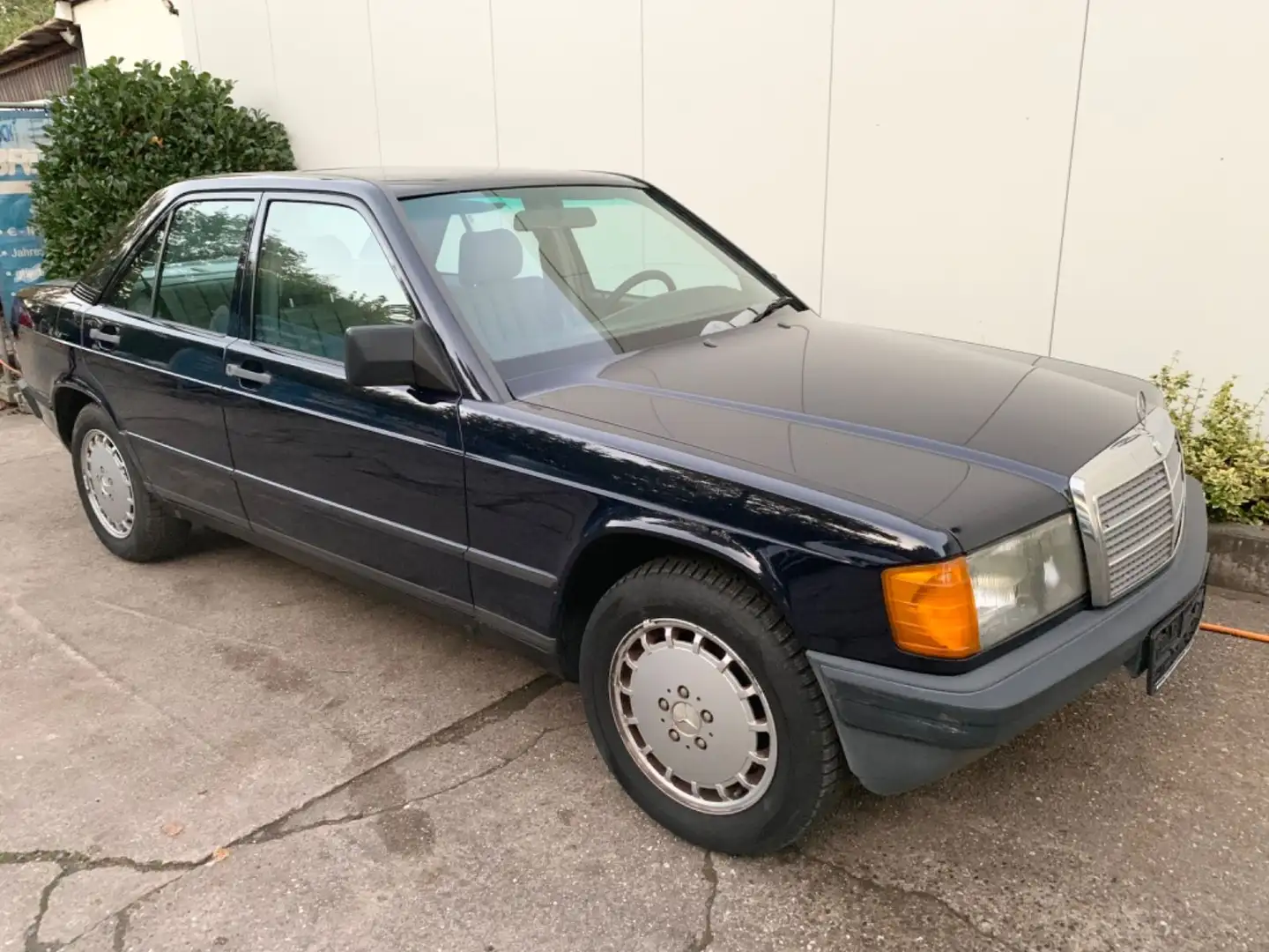 Mercedes-Benz 190 E190 guter Zustand Tüv + H-Zulassung Inspek. neu Azul - 1