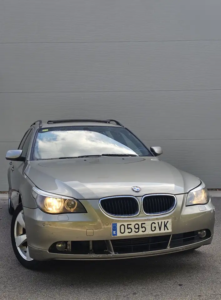 BMW 525