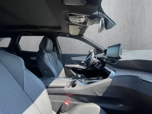 Peugeot 3008 view 13