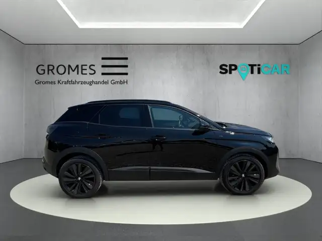Peugeot 3008 view 2