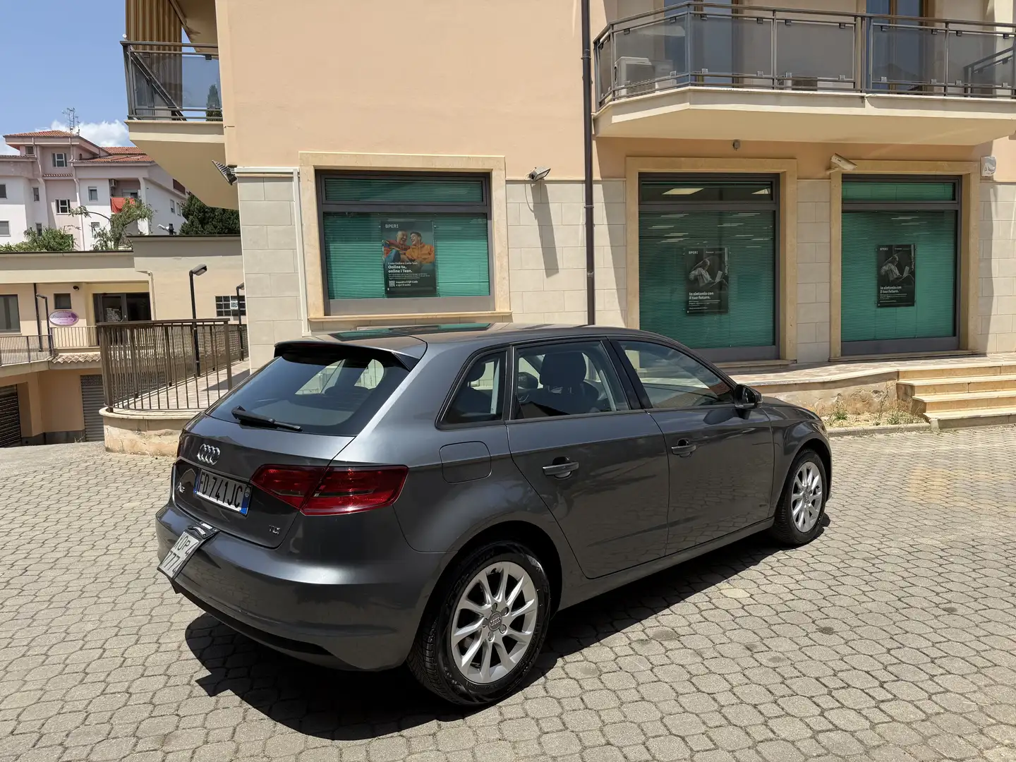 Audi A3 Sportback 1.6 tdi Attraction 110cv E6 - 2