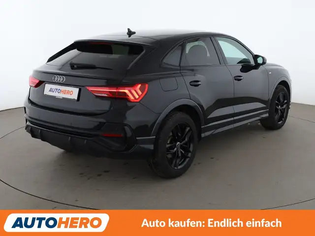 Audi Q3 view 6