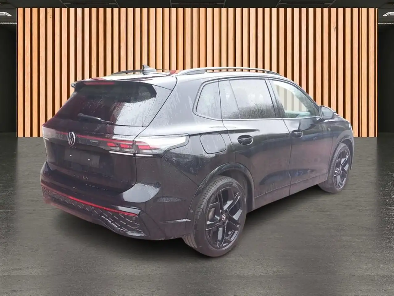 Volkswagen Tiguan 1.5 eTSI DSG R-Line*BlackStyle*HD Matrix* 5