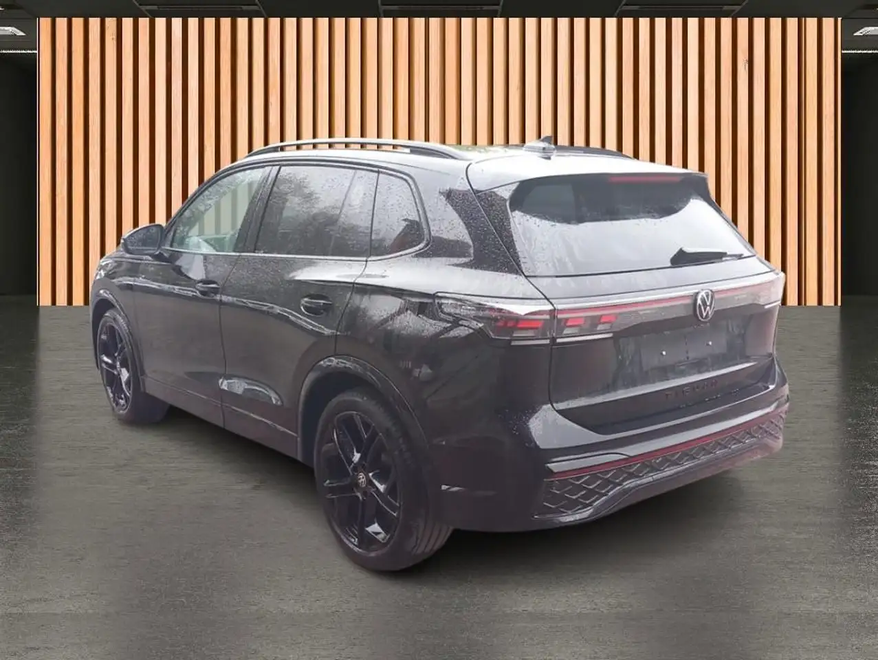Volkswagen Tiguan 1.5 eTSI DSG R-Line*BlackStyle*HD Matrix* 4