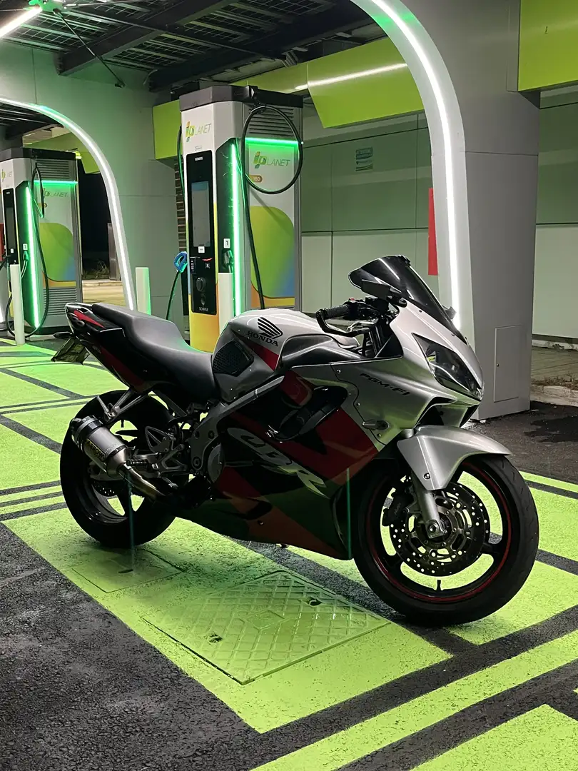 Honda CBR 600 F - 1
