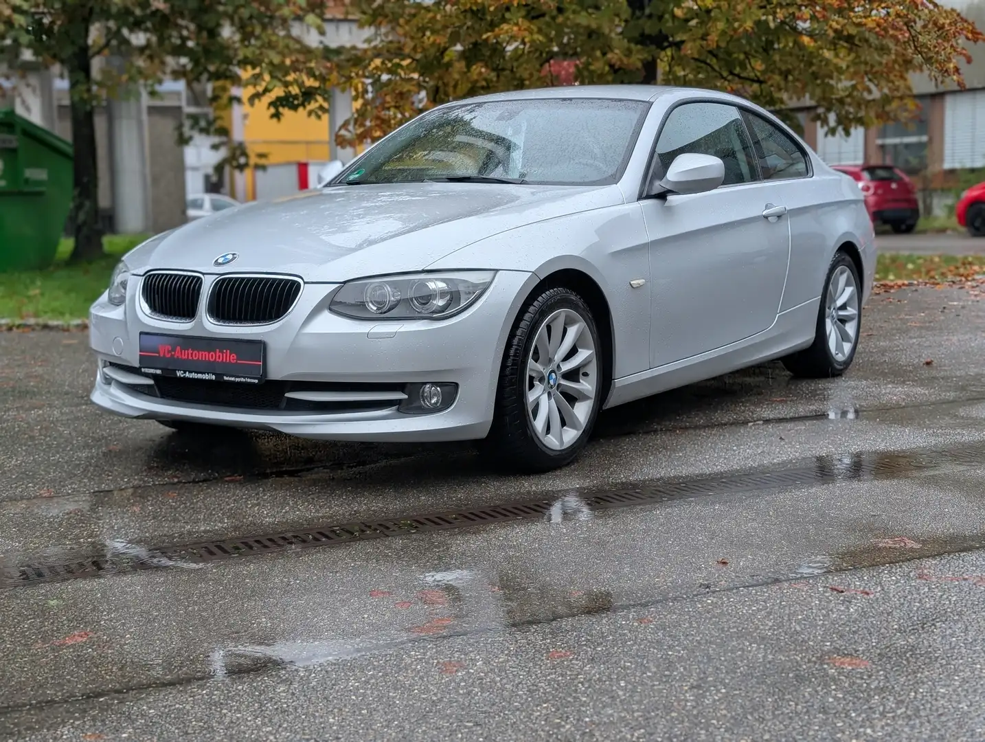 BMW 320 320d Coupe/ Automatik/ Xenon/ 2.Hand Grau - 1