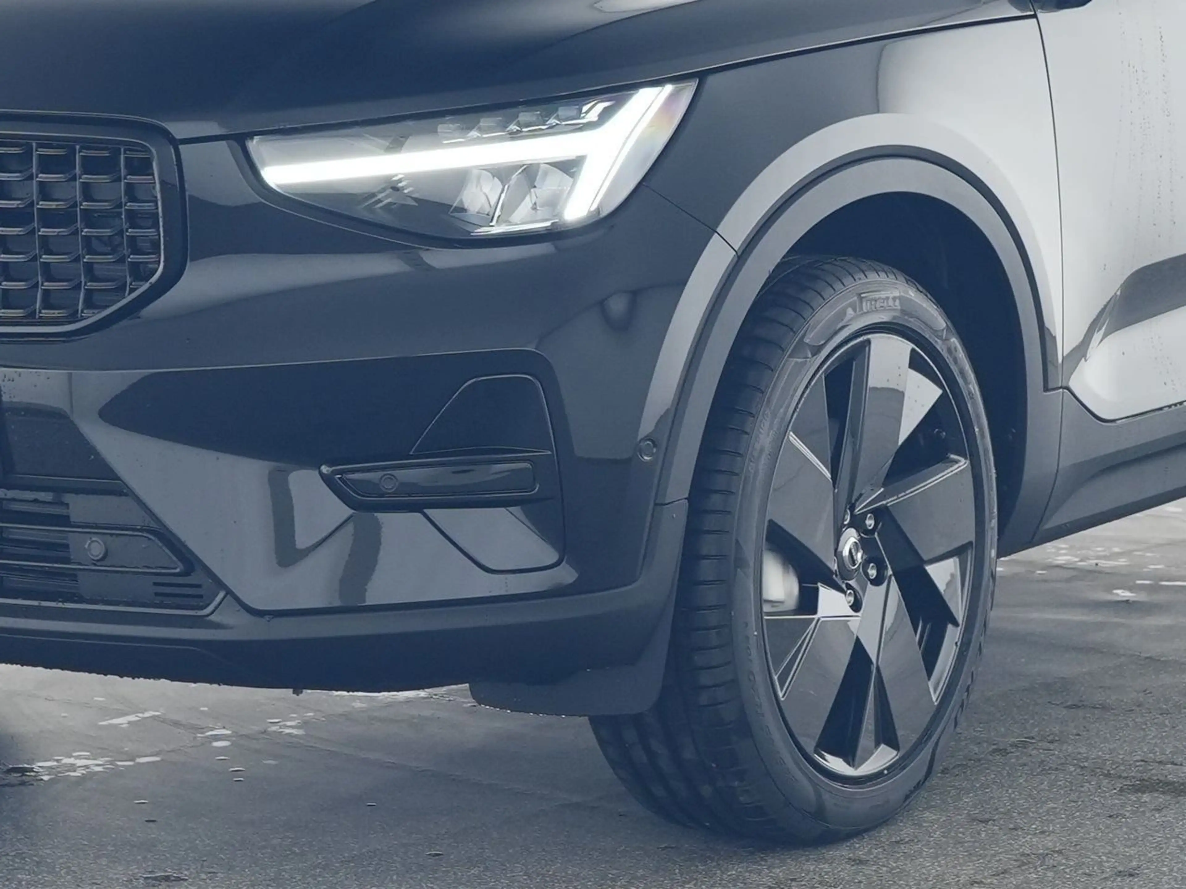 Volvo XC40 B3 Plus Black Edition !!360°+ALARM.+STANDHZ — photo 11