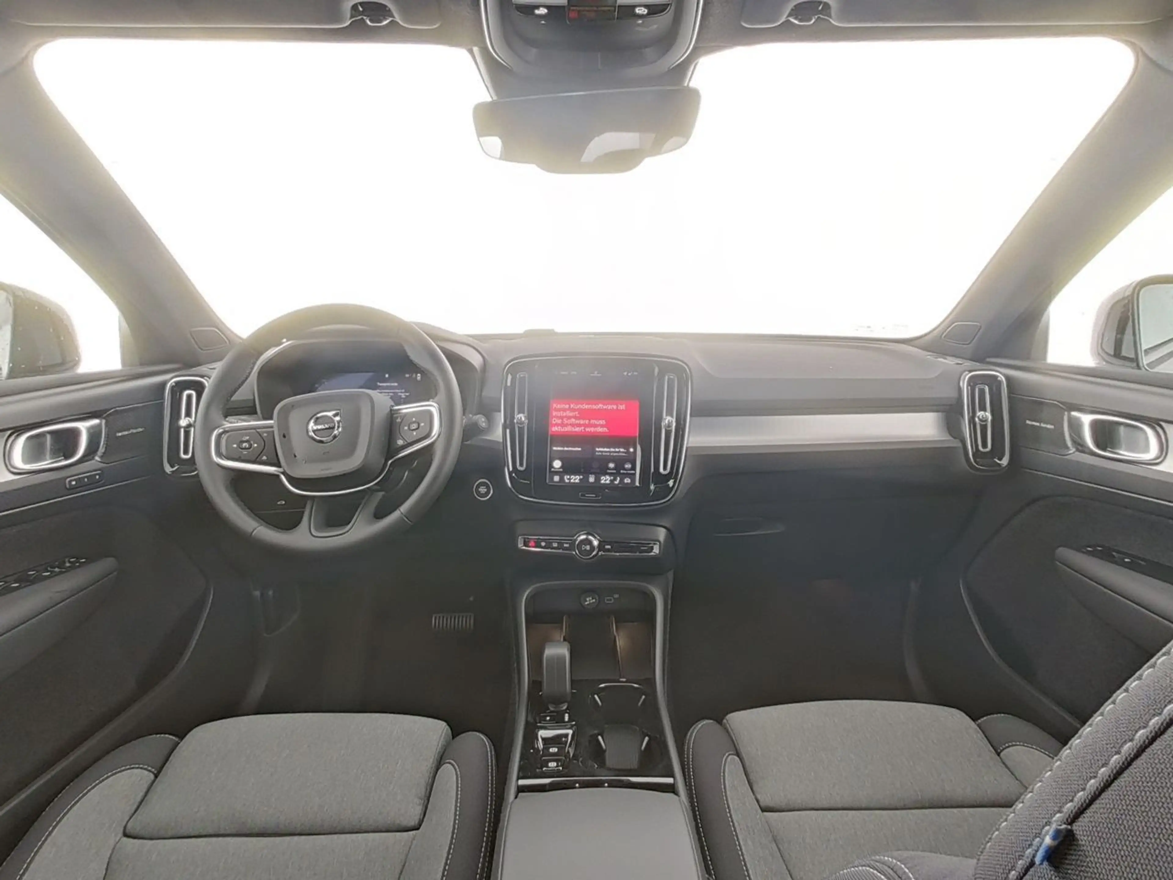 Volvo XC40 B3 Plus Black Edition !!360°+ALARM.+STANDHZ — photo 6