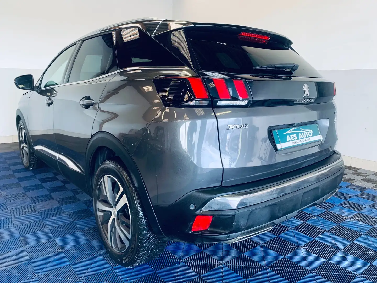 Peugeot 3008 GT Line Grijs - 2