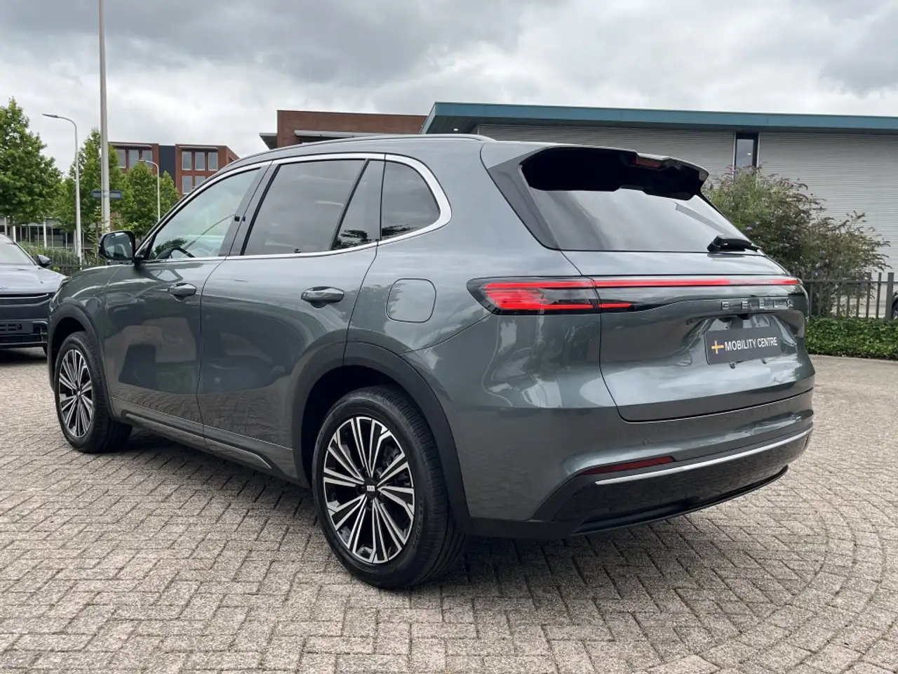 Geely Starray EM-i 2026