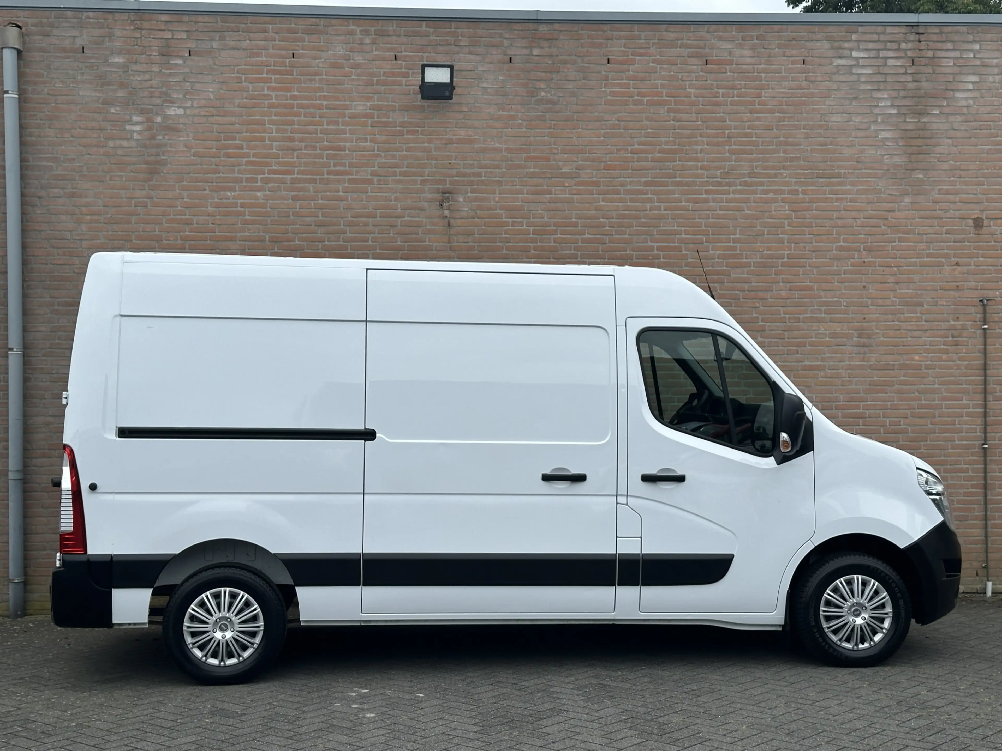 Nissan NV400 2.3dCi 150PK L2H2 / Trekhaak / Cruisecontrol / Cam — photo 13