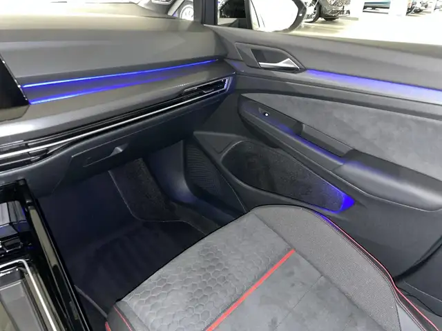 Volkswagen Golf view 9