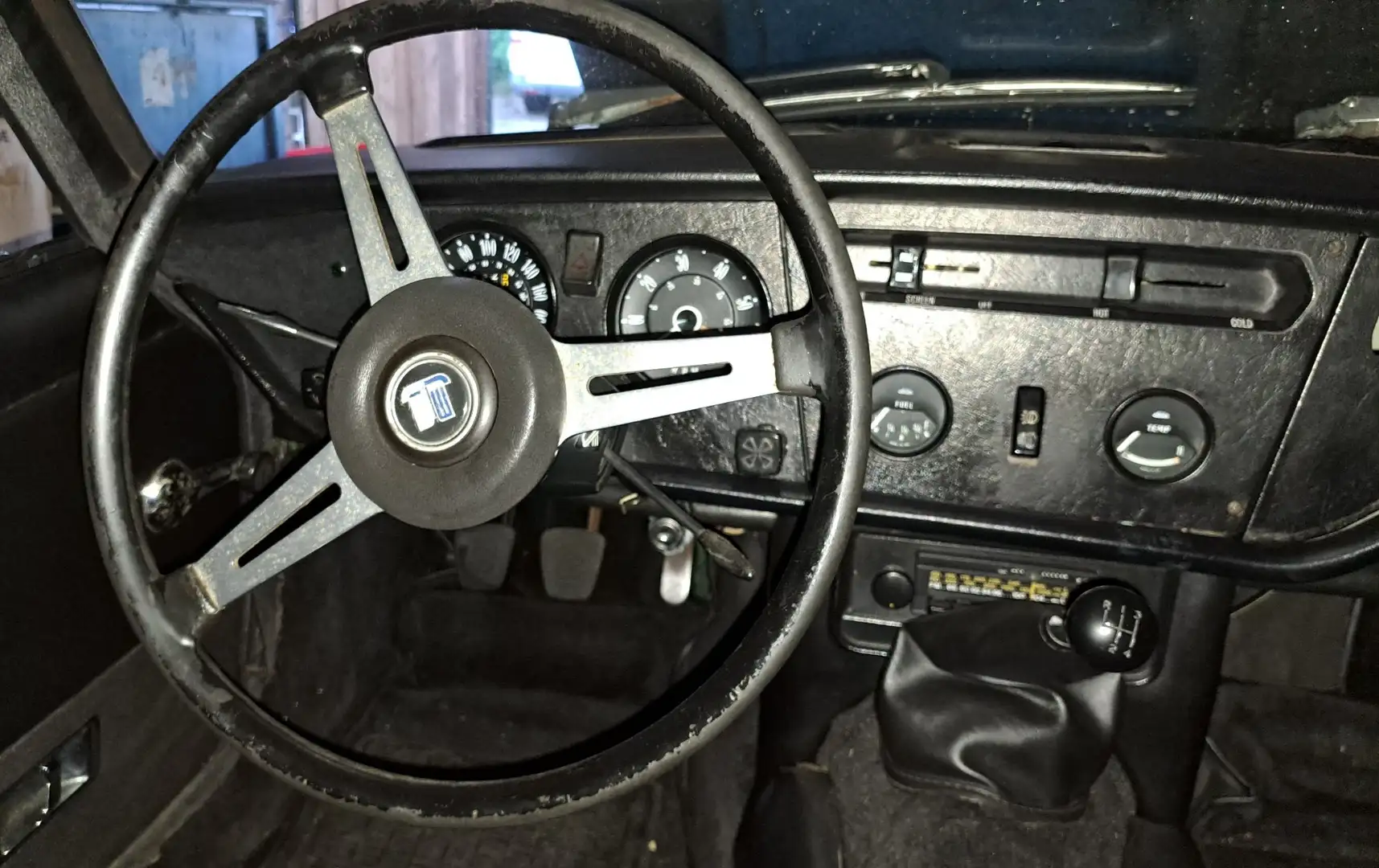 Triumph Spitfire 1300 MK IV Soft Top Vert - 2