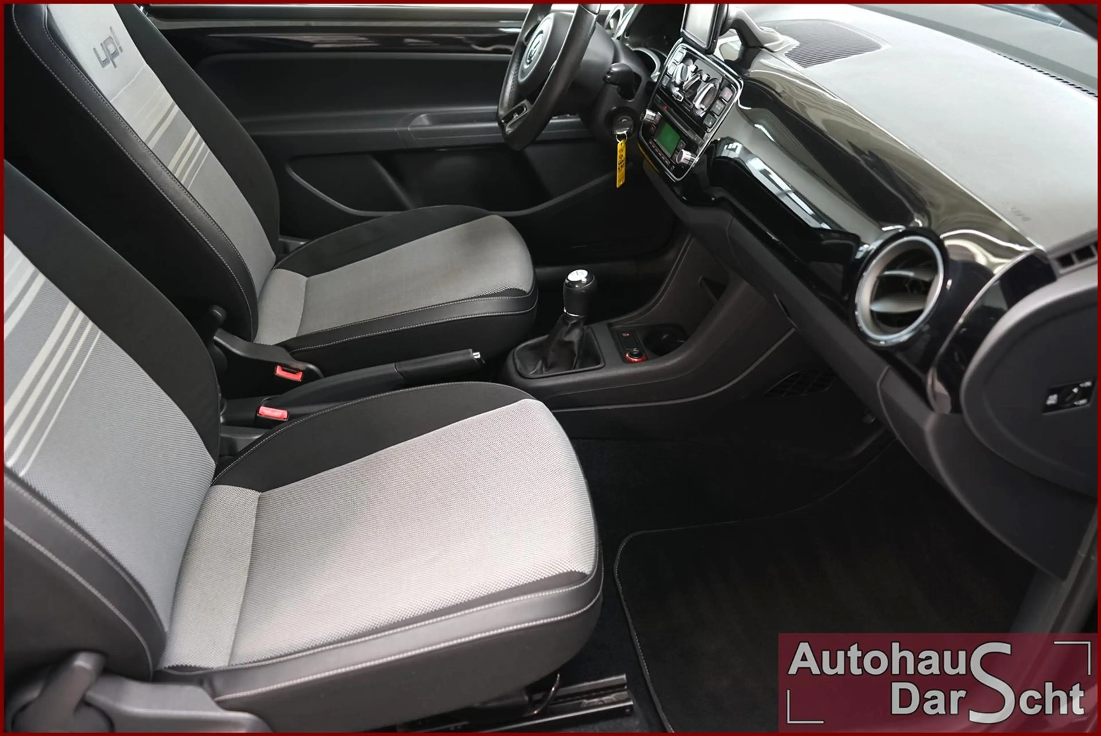 Volkswagen up! 1.0 black Inspektion neu, HU/AU neu — photo 9