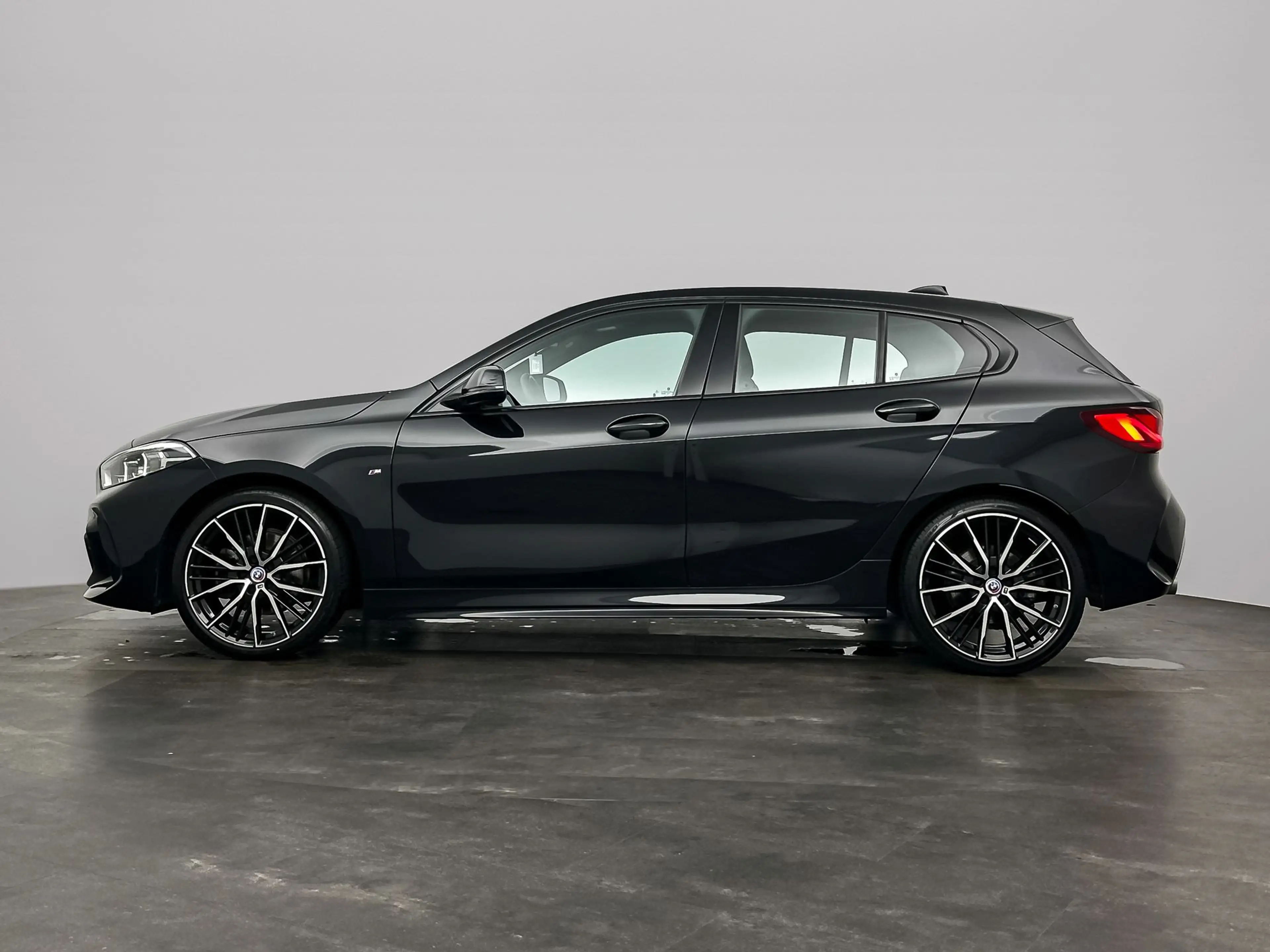 BMW 118 1-serie 118i Business Edition Plus | Model M Sport — photo 8