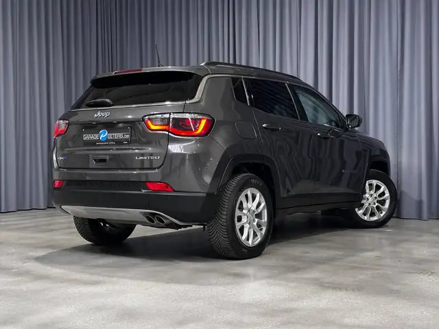 Jeep Compass view 3