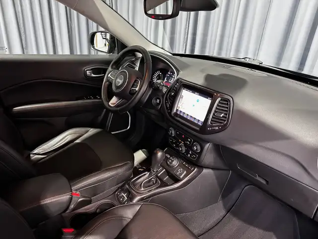 Jeep Compass view 11