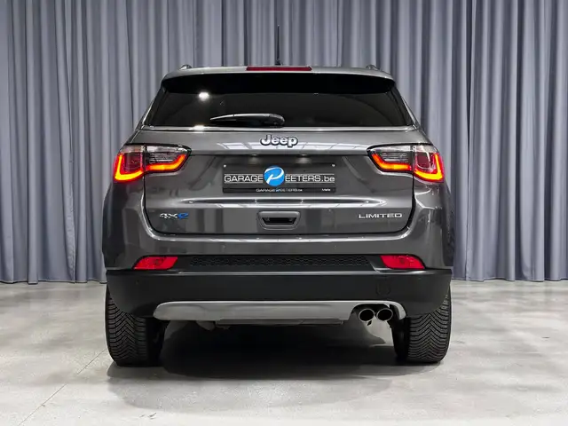 Jeep Compass view 4