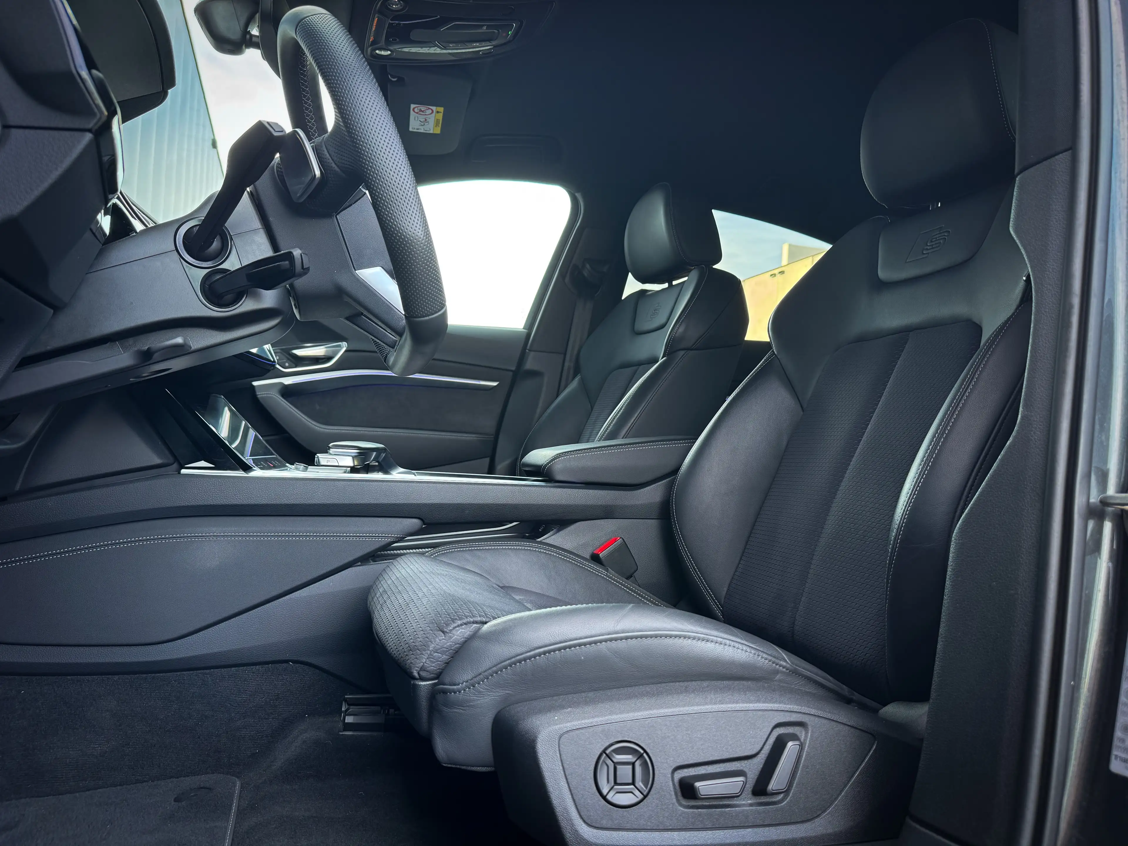 Audi Q8 e-tron Sportback Quattro S-line / Facelift / Trekhaak / 360 / 22kW laden / Luchtvering / TOP!! — photo 10