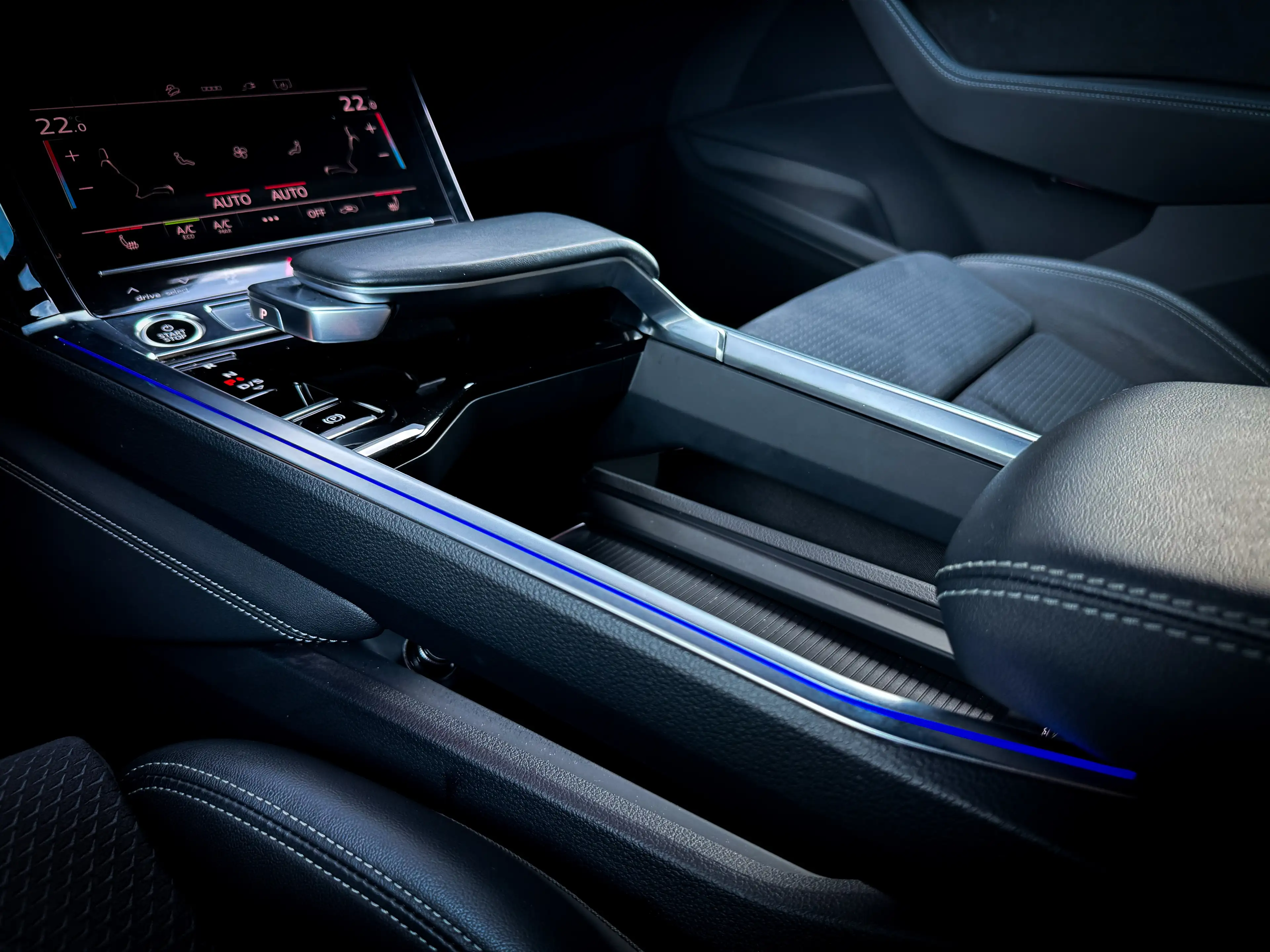 Audi Q8 e-tron Sportback Quattro S-line / Facelift / Trekhaak / 360 / 22kW laden / Luchtvering / TOP!! — photo 22