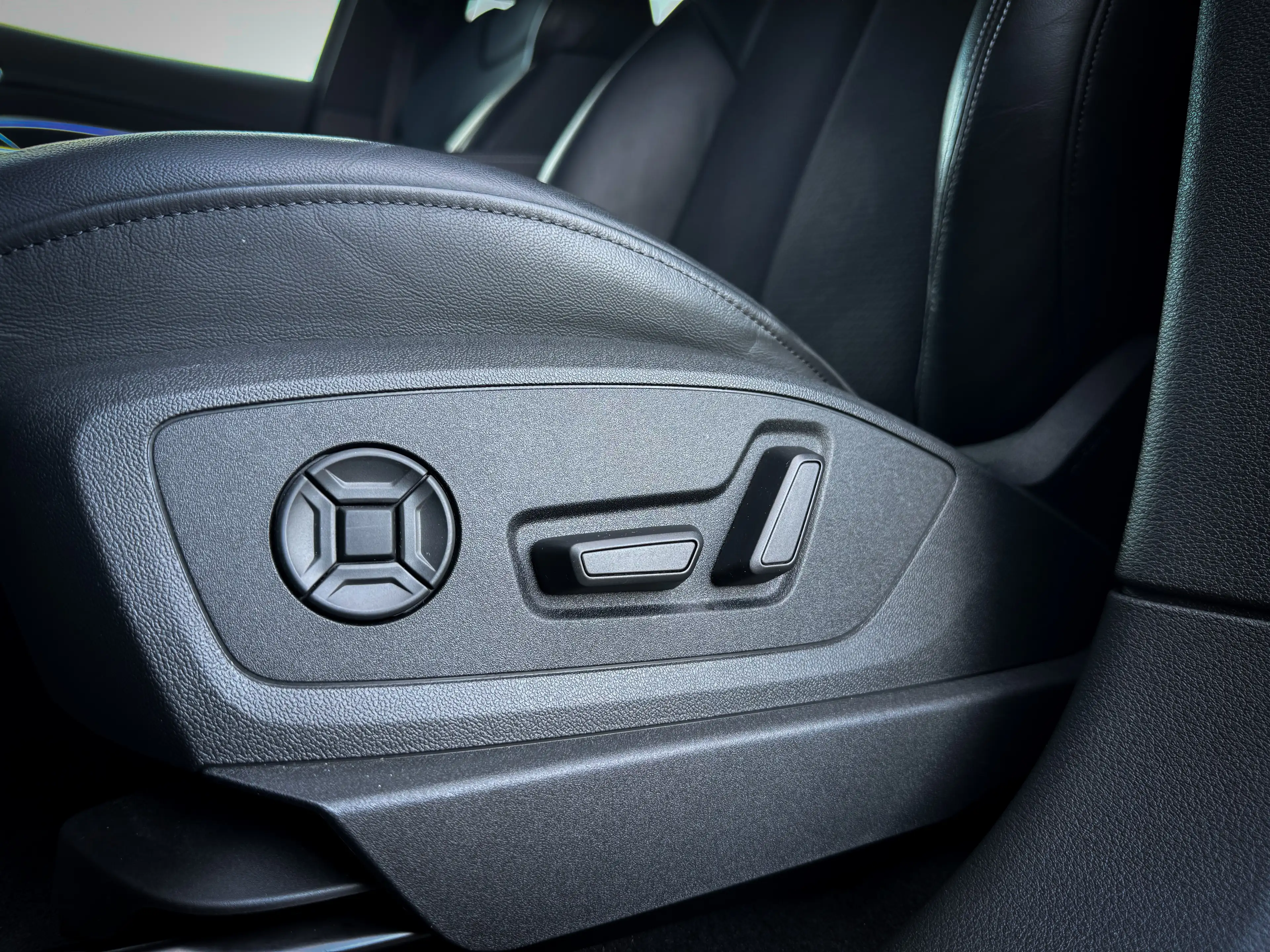 Audi Q8 e-tron Sportback Quattro S-line / Facelift / Trekhaak / 360 / 22kW laden / Luchtvering / TOP!! — photo 25