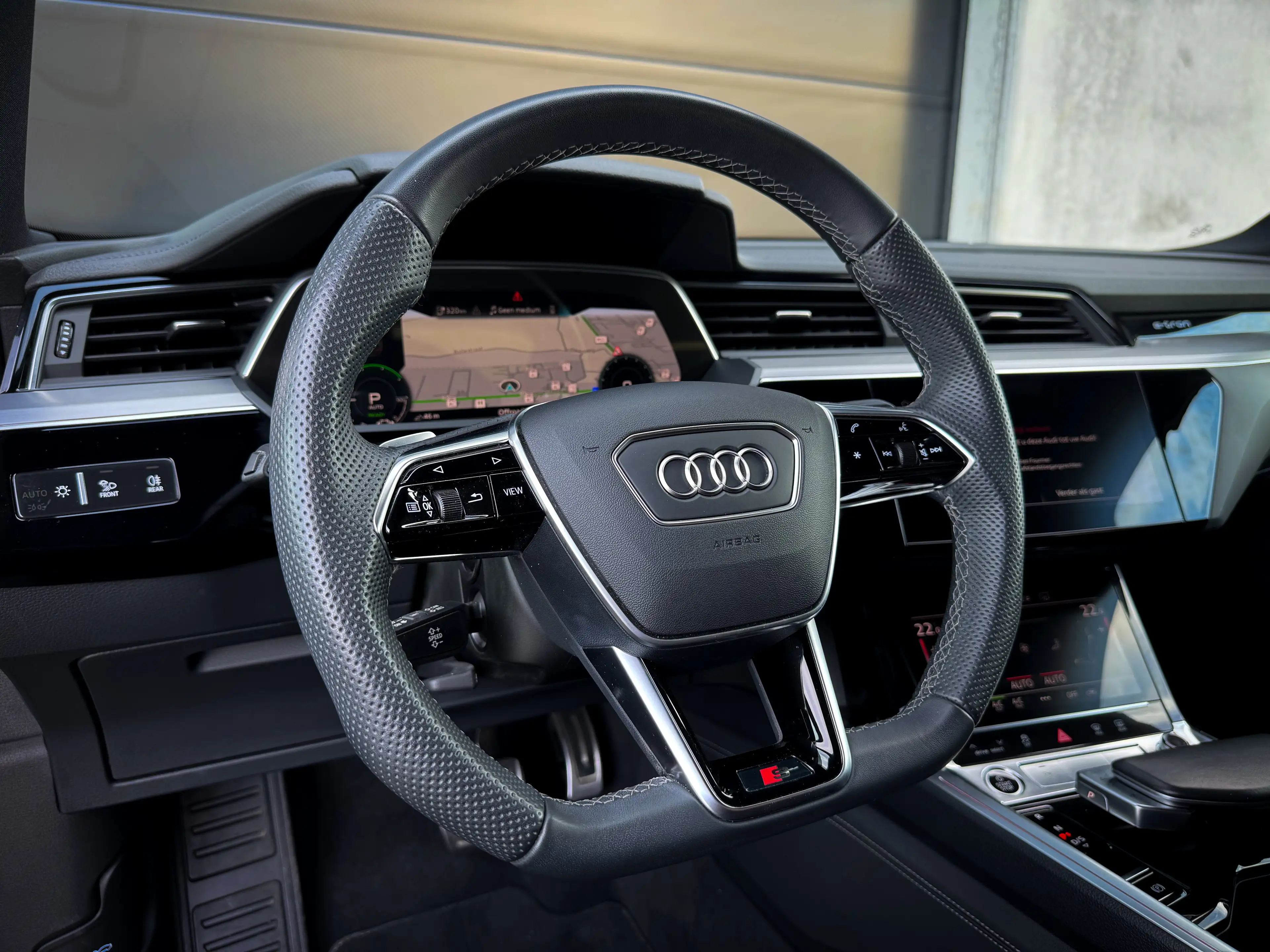 Audi Q8 e-tron Sportback Quattro S-line / Facelift / Trekhaak / 360 / 22kW laden / Luchtvering / TOP!! — photo 14