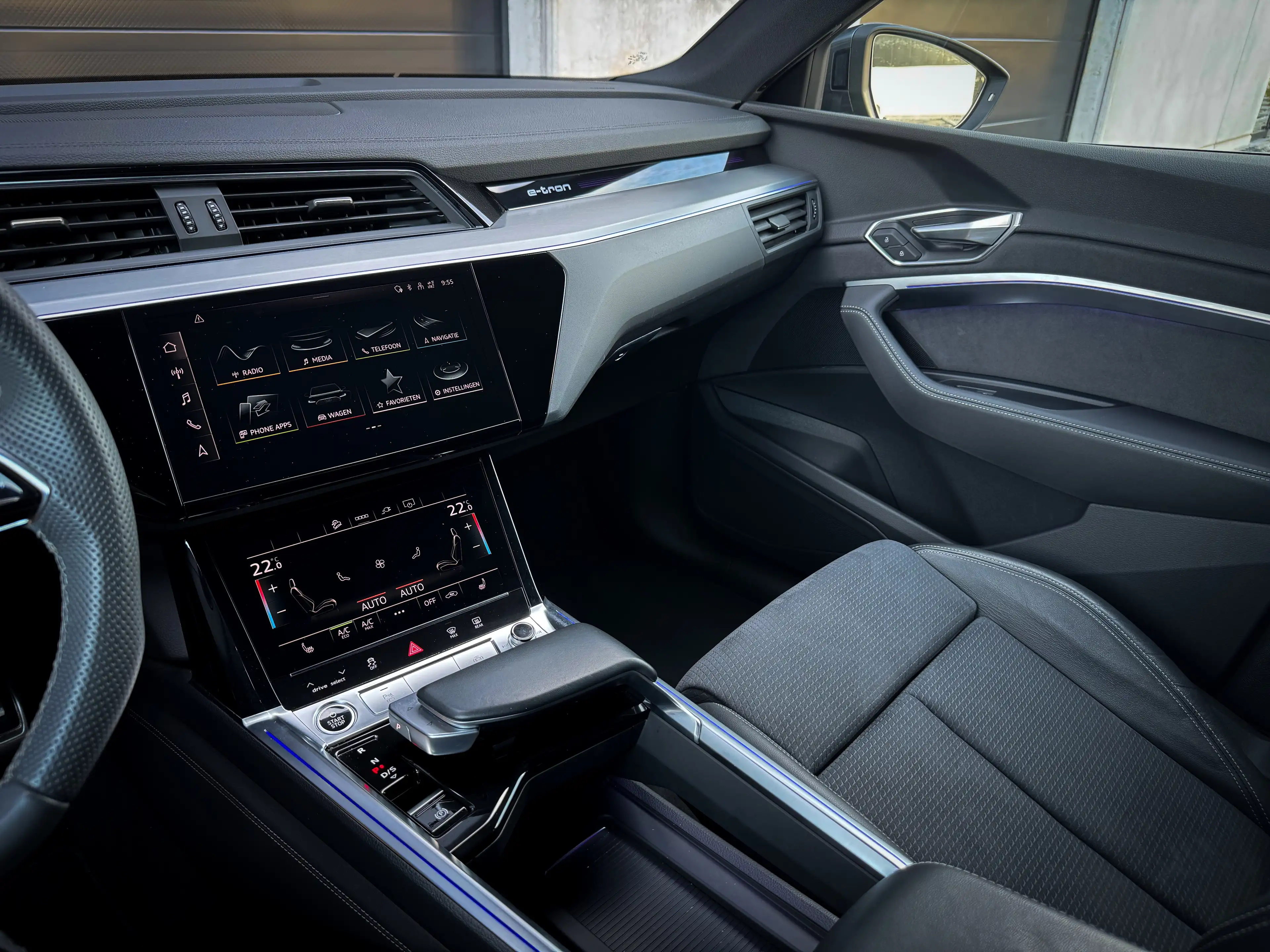 Audi Q8 e-tron Sportback Quattro S-line / Facelift / Trekhaak / 360 / 22kW laden / Luchtvering / TOP!! — photo 15