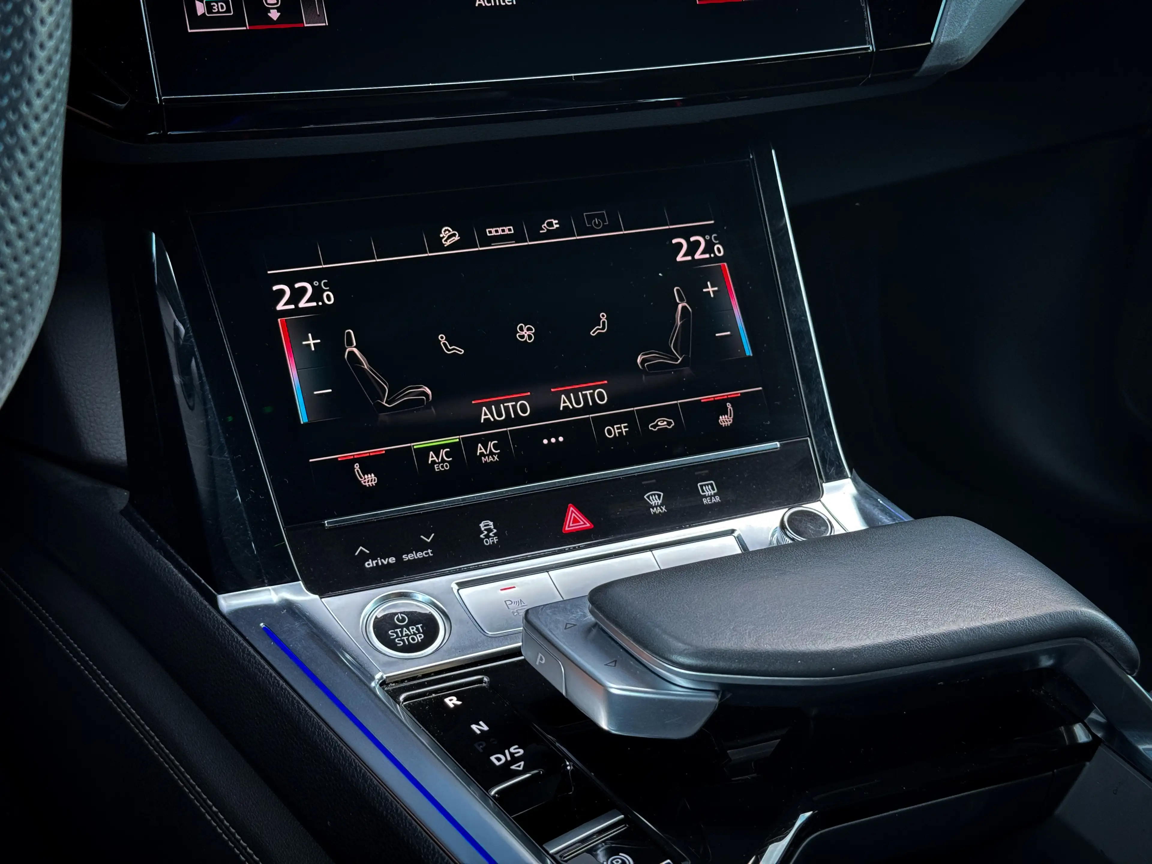 Audi Q8 e-tron Sportback Quattro S-line / Facelift / Trekhaak / 360 / 22kW laden / Luchtvering / TOP!! — photo 16