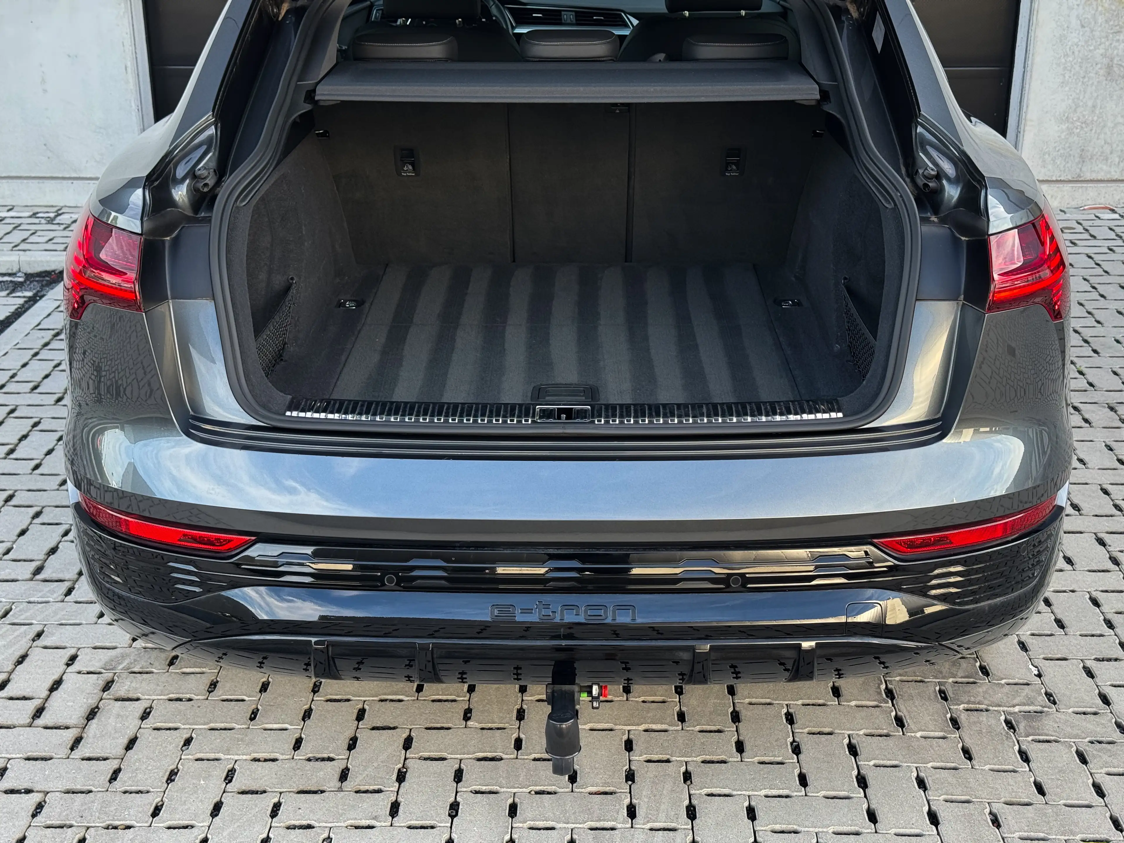 Audi Q8 e-tron Sportback Quattro S-line / Facelift / Trekhaak / 360 / 22kW laden / Luchtvering / TOP!! — photo 28