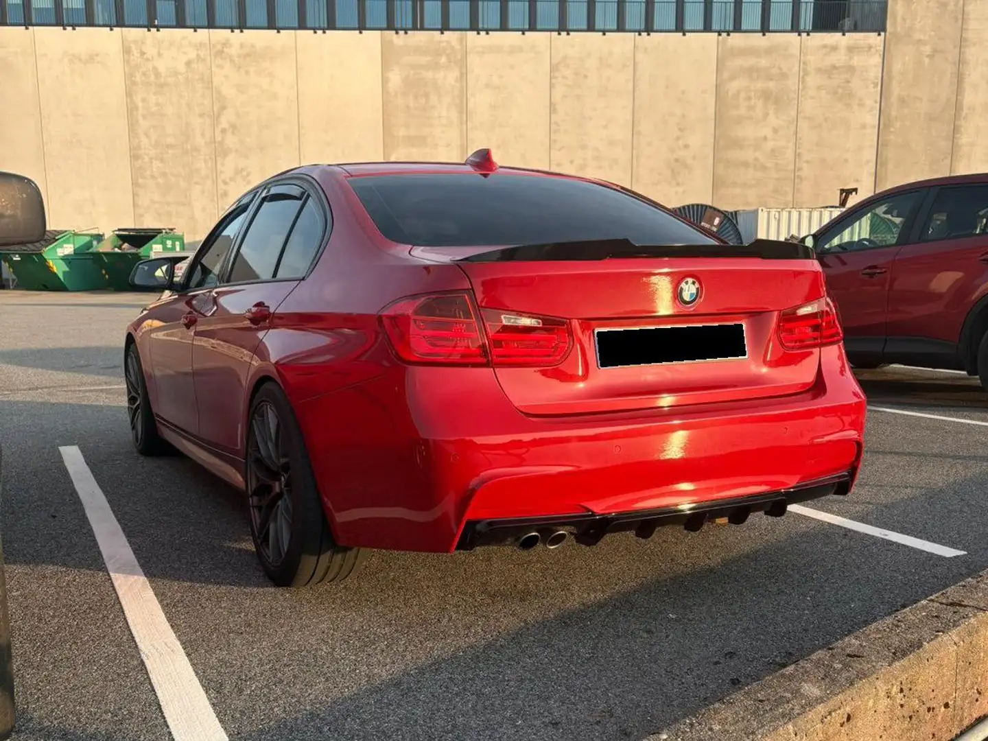 BMW 320 320d DPF Aut. Rouge - 2
