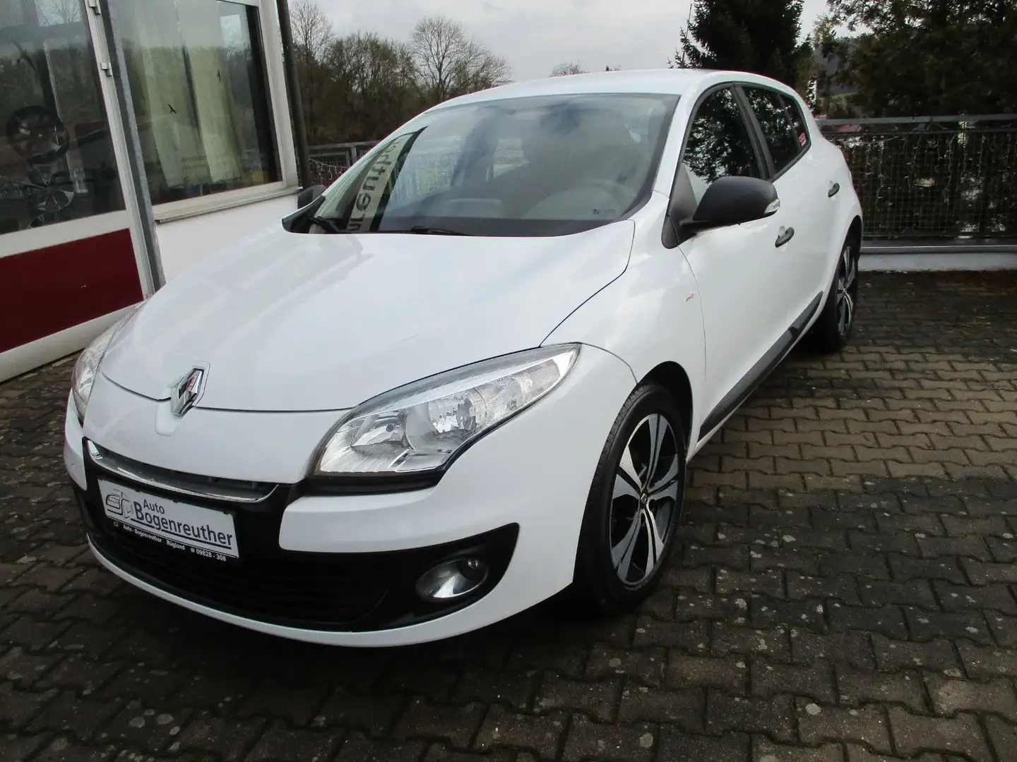 Renault Megane III Lim. 5-trg. Tomtom Edition Weiß - 1
