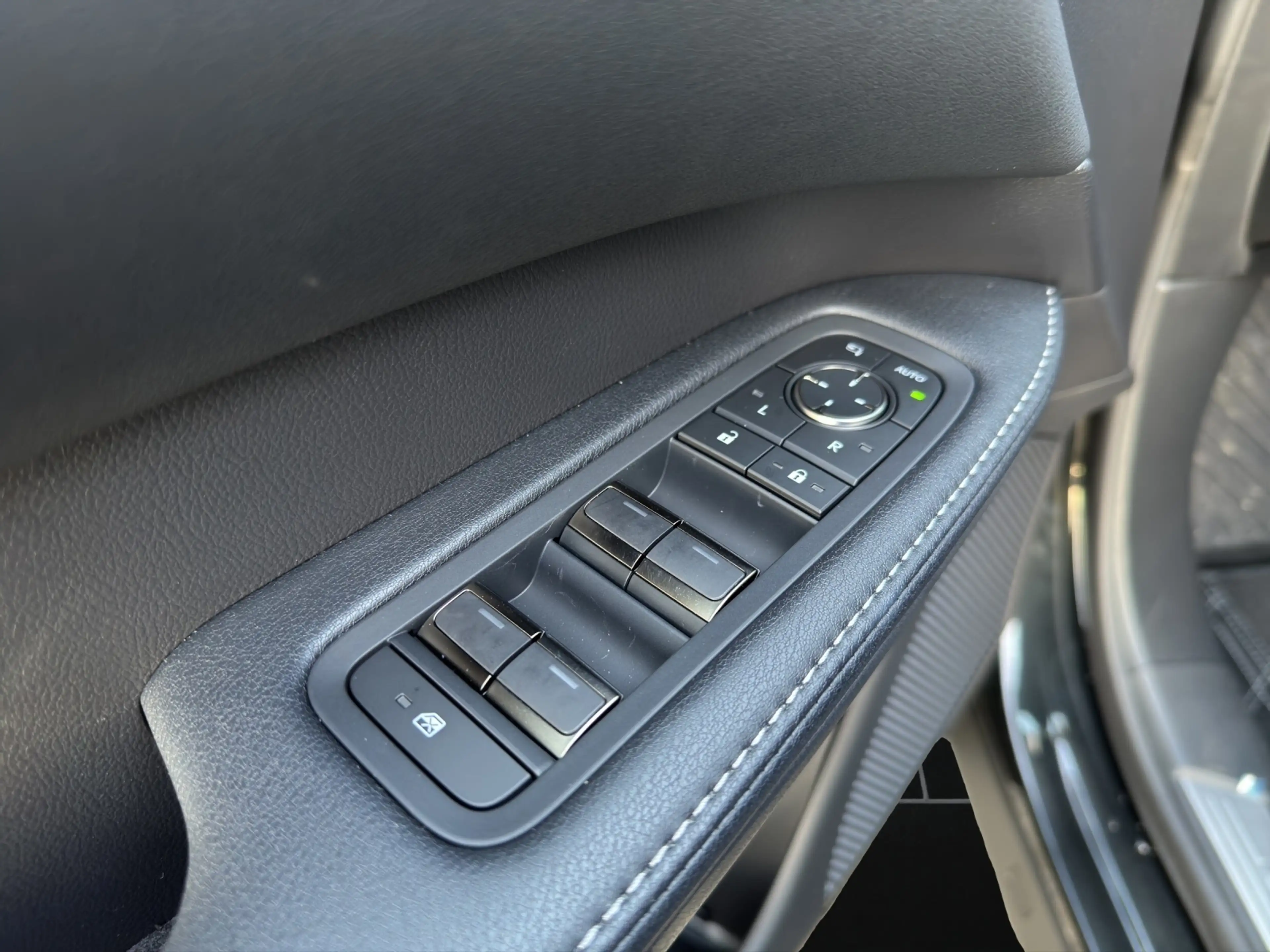 Lexus RX 350h 350 h 4x4 Business Line — photo 12