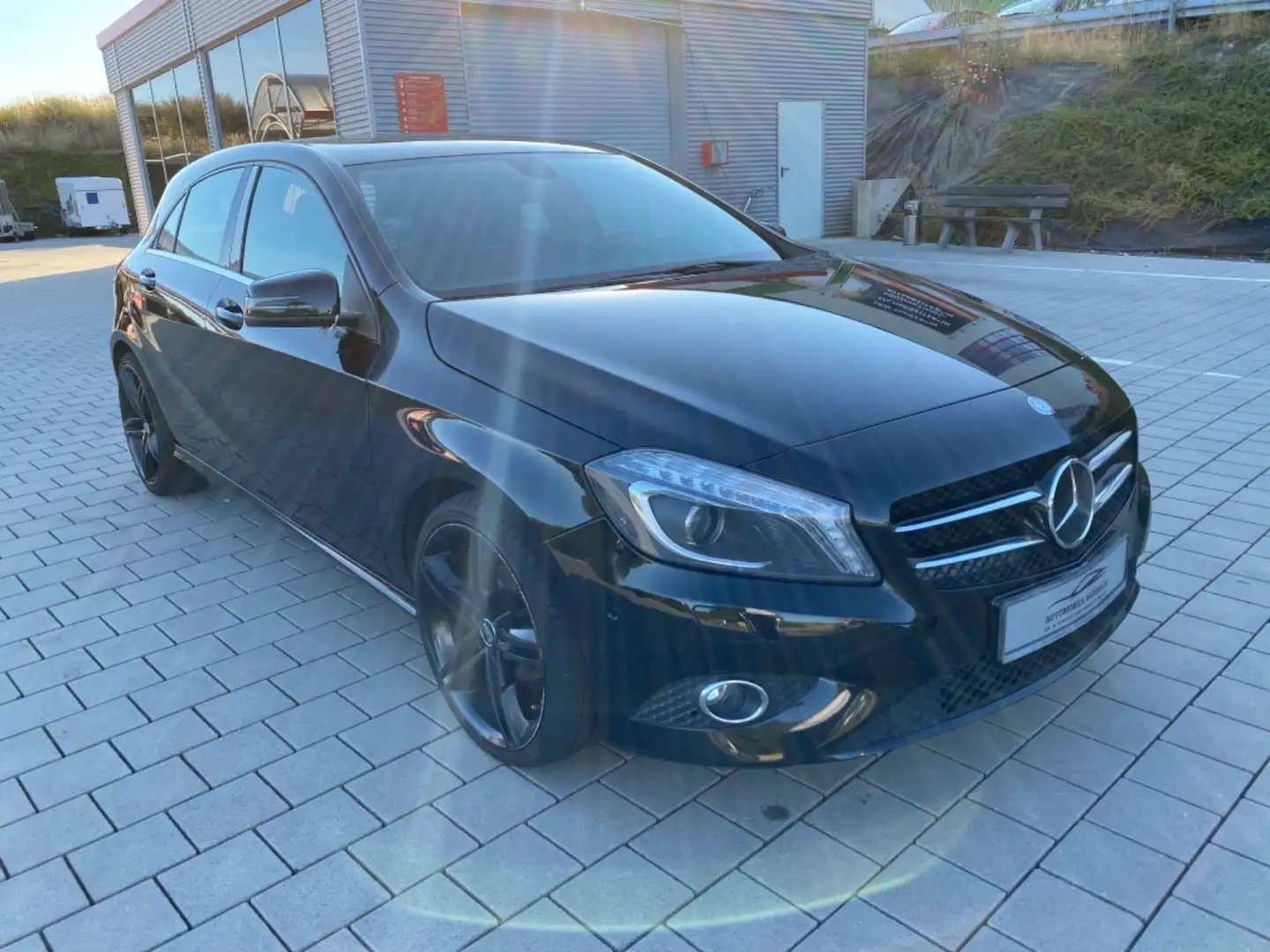 Mercedes-Benz A 180 CDI BlueEfficiency*NAVI*XENON*LED*EURO 5* Schwarz - 2