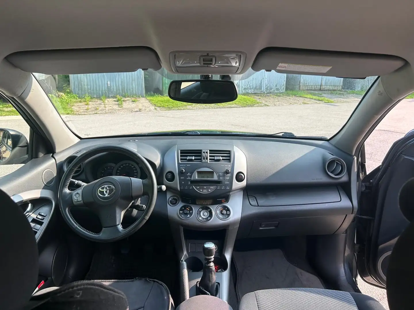 Toyota RAV 4 2.2 D-4D 135 DPF Elegance Ausstattung Grau - 2