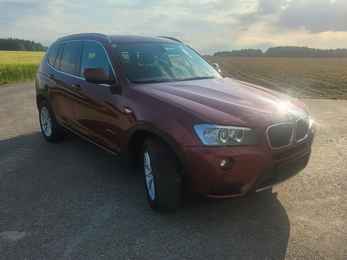 BMW X3 xDrive20d Österreich-Paket Aut. Rot - 2