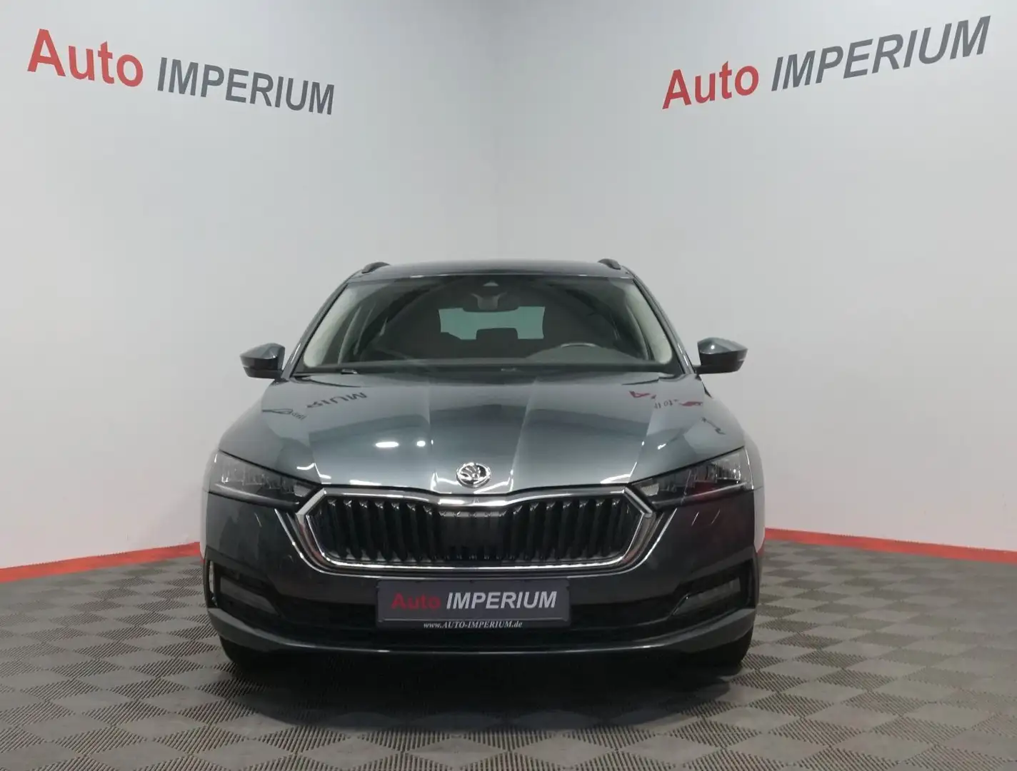 Skoda Octavia Combi Ambition 2.0 TDI *LED*NAVI*ACC*LH Grau - 2