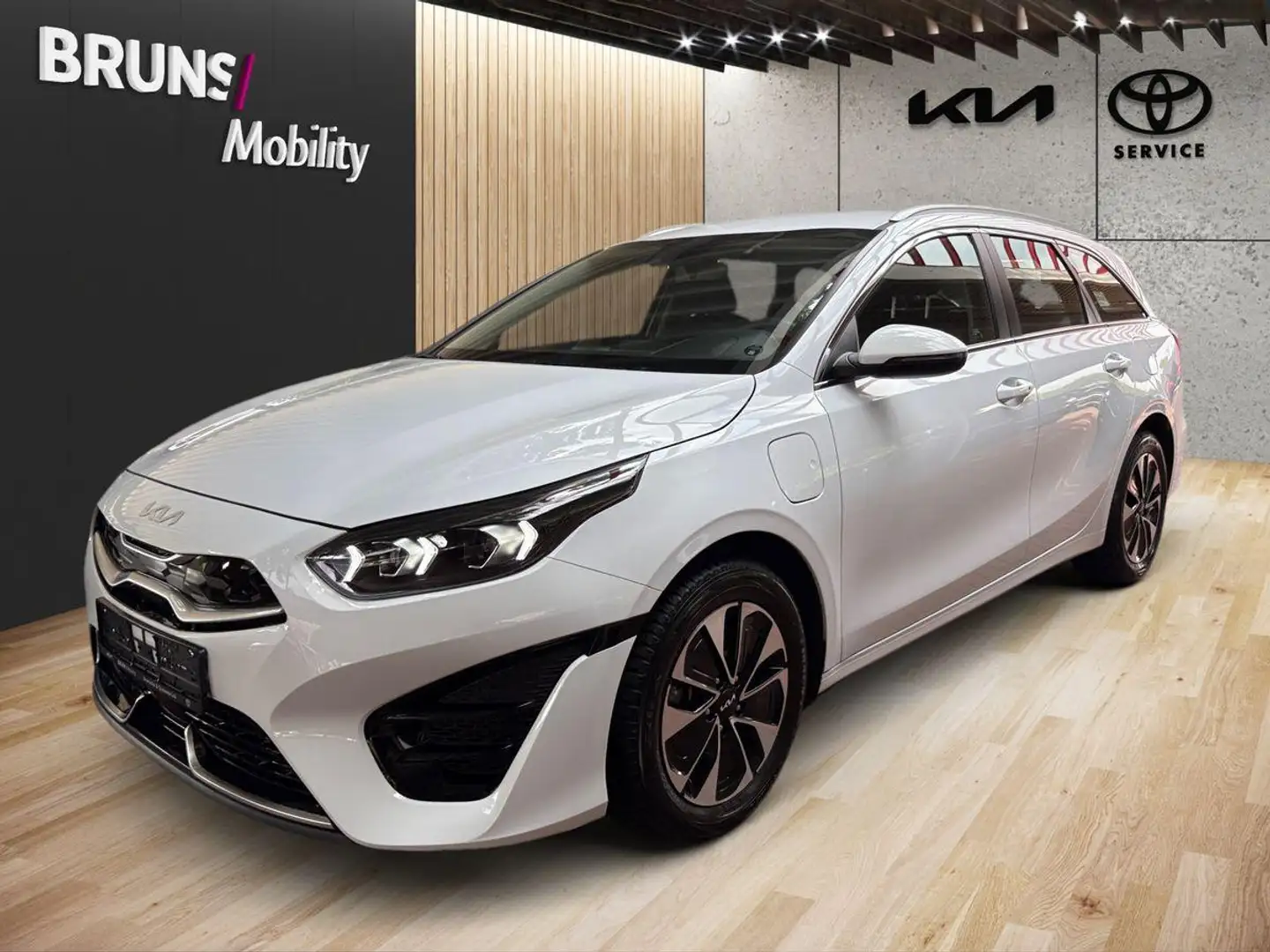 Kia Ceed SW / cee'd SW 1.6 Plug-in Hybrid Vision Komf. Wit - 2