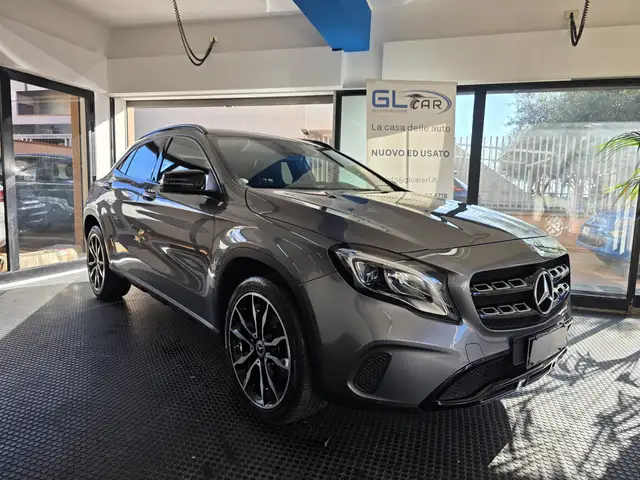 Mercedes-Benz GLA 200 GLA 200 d Premium auto