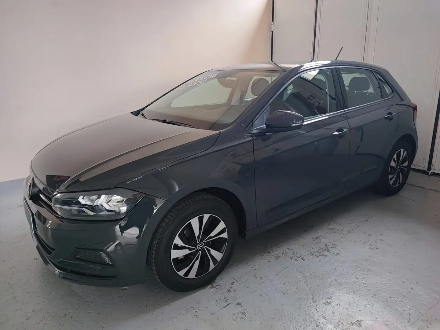 Volkswagen Polo 5p 1.0 evo Comfortline 80cv Grijs - 1