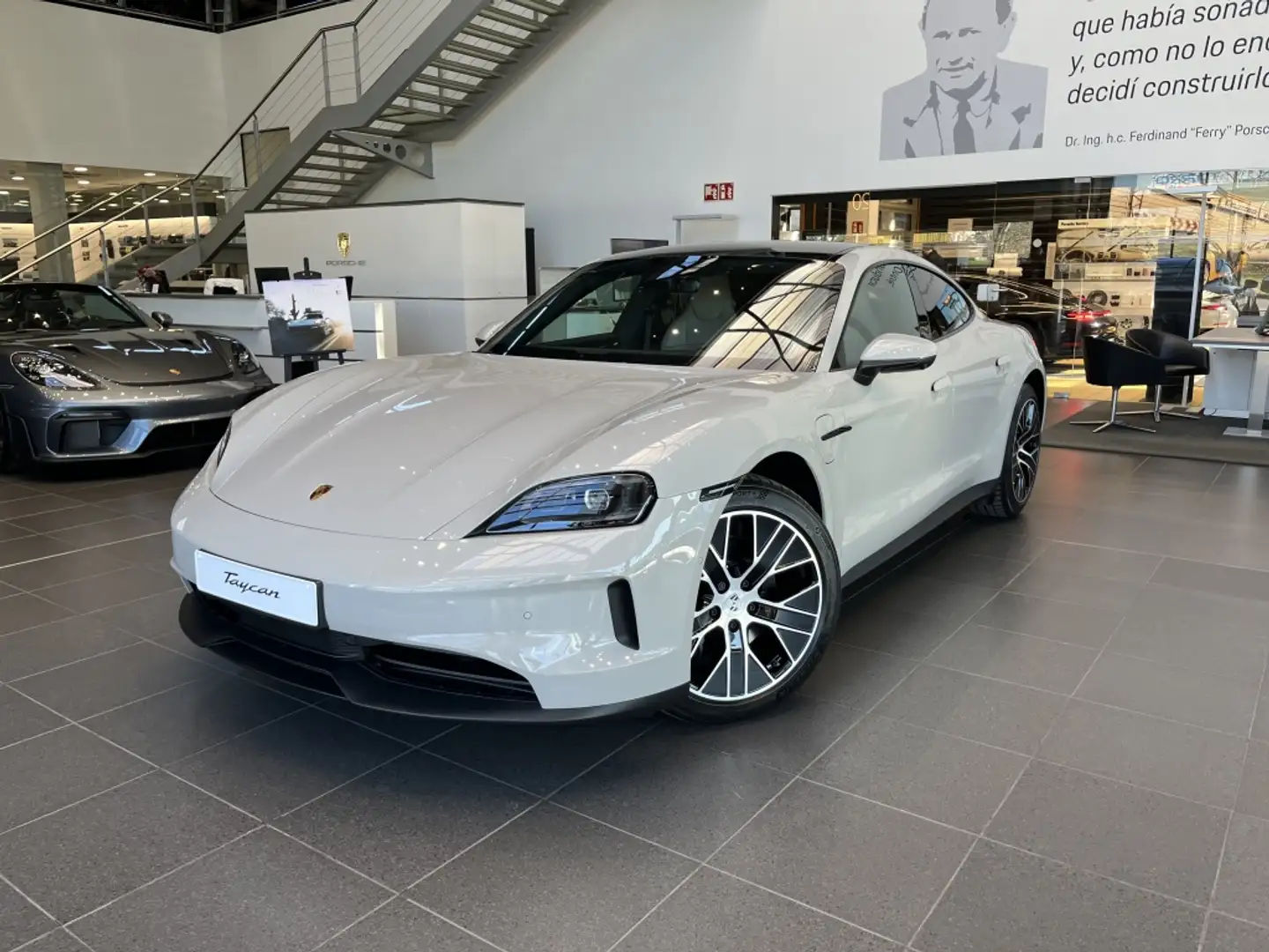 Porsche Taycan - 1