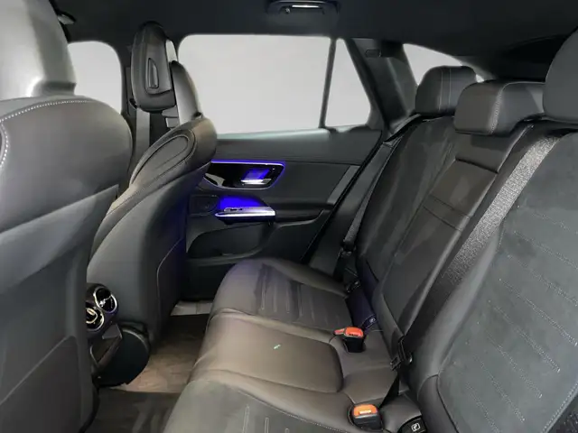 Mercedes-Benz 300 view 11
