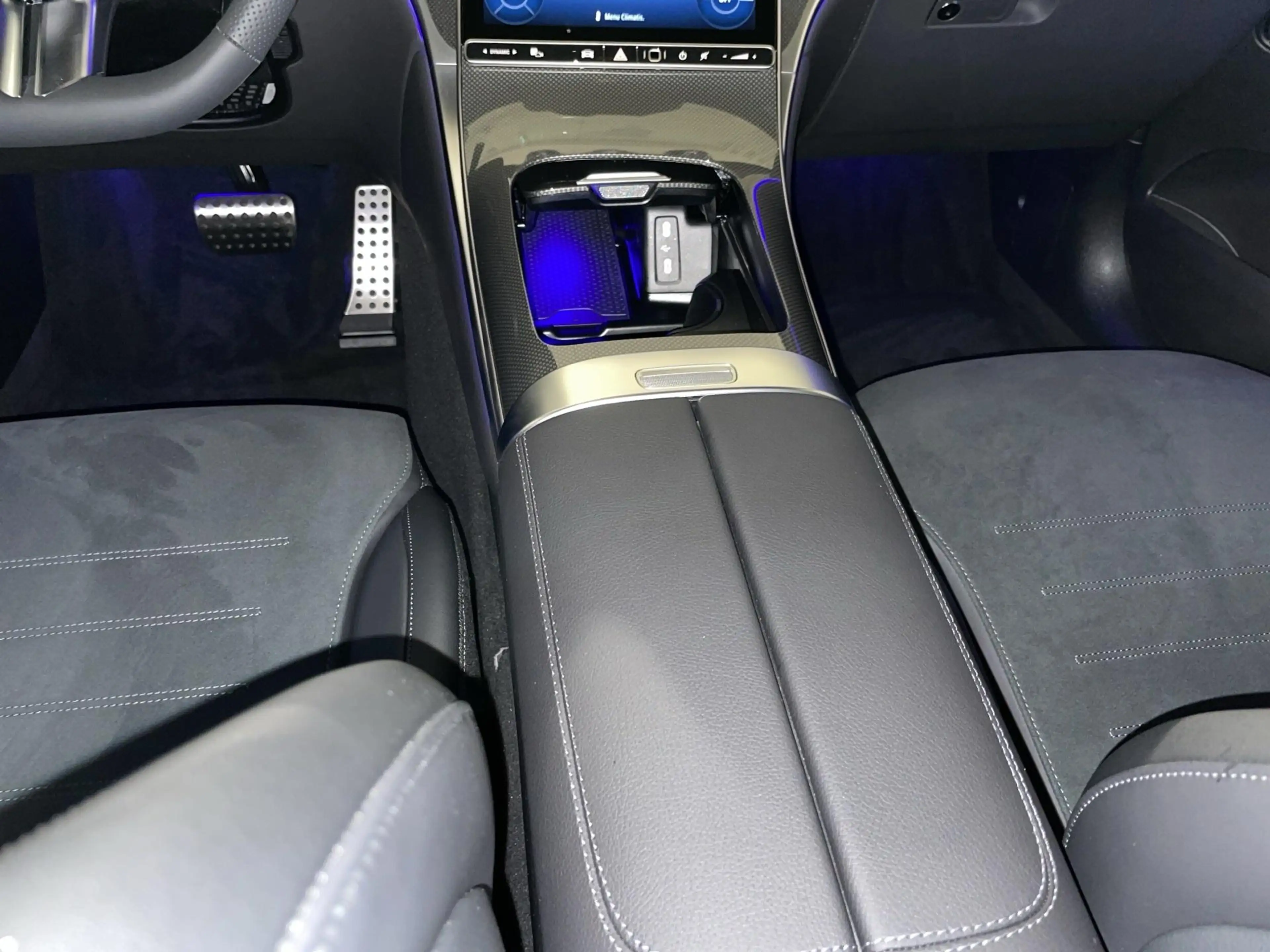 Mercedes-Benz GLC 300 2.0 d 4MATIC AMG Line — photo 10