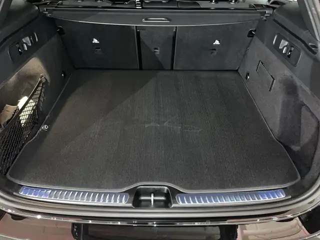 Mercedes-Benz 300 view 12