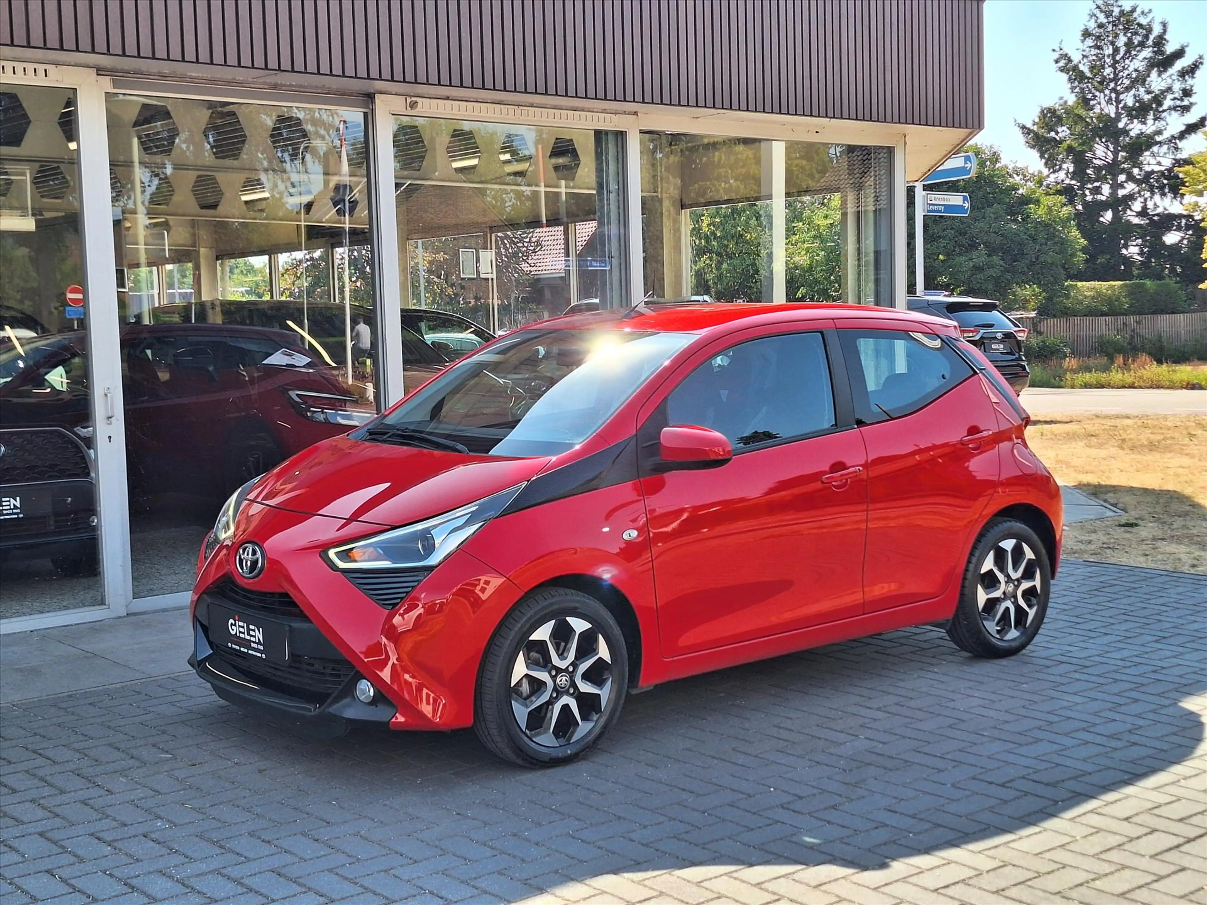 Toyota Aygo 1.0 VVT-i 5D x-joy | Apple CarPlay/Android auto, L — photo 4
