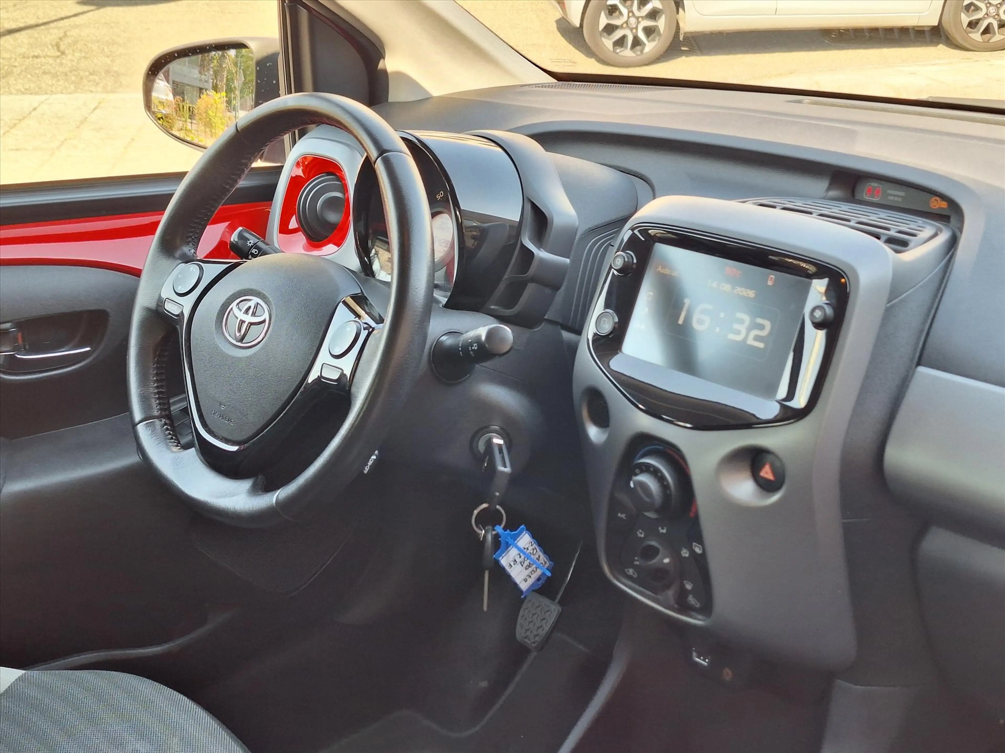 Toyota Aygo 1.0 VVT-i 5D x-joy | Apple CarPlay/Android auto, L — photo 10