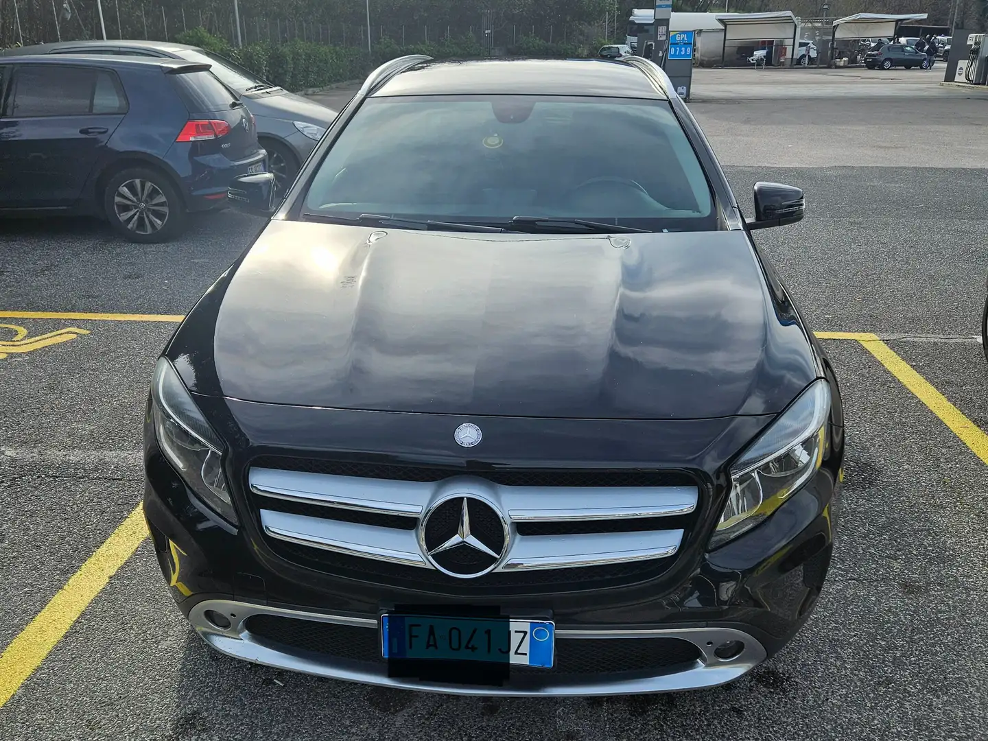 Mercedes-Benz 200 Černá - 2