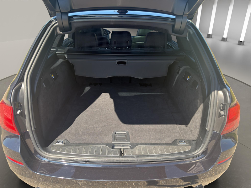 BMW 535 5-serie Touring 535xi High Executive 360 Night Pan — photo 30