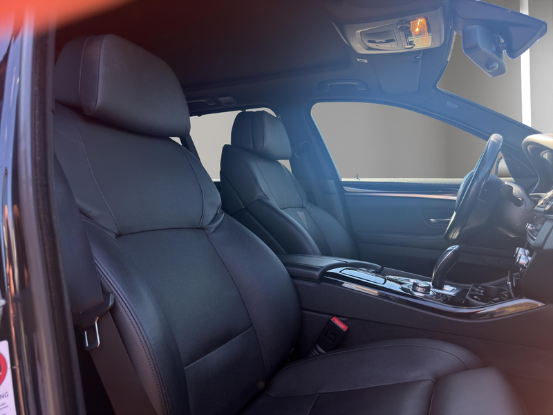 BMW 535 5-serie Touring 535xi High Executive 360 Night Pan — photo 31