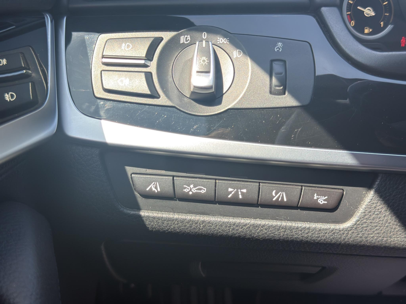 BMW 535 5-serie Touring 535xi High Executive 360 Night Pan — photo 21