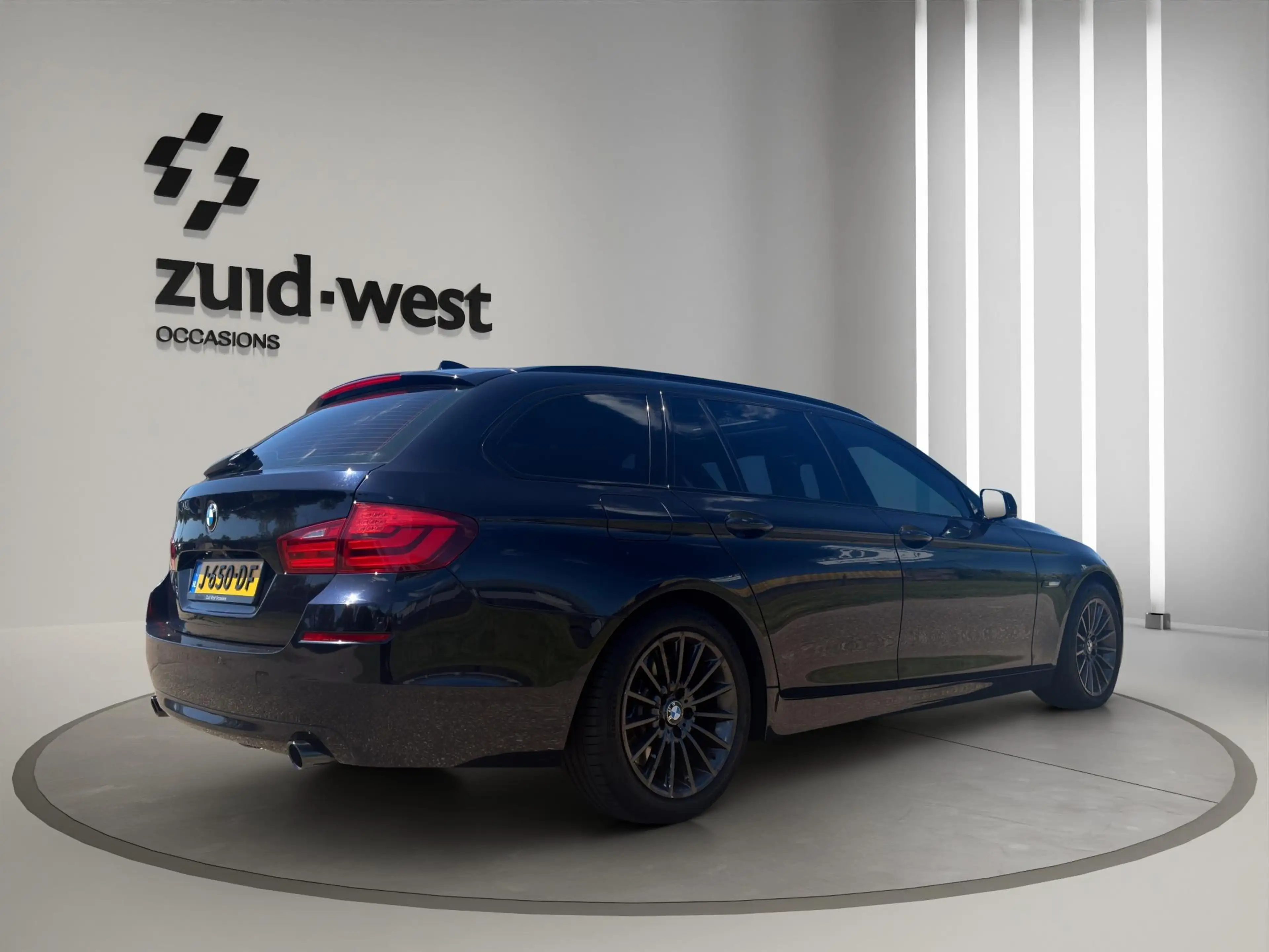 BMW 535 5-serie Touring 535xi High Executive 360 Night Pan — photo 5